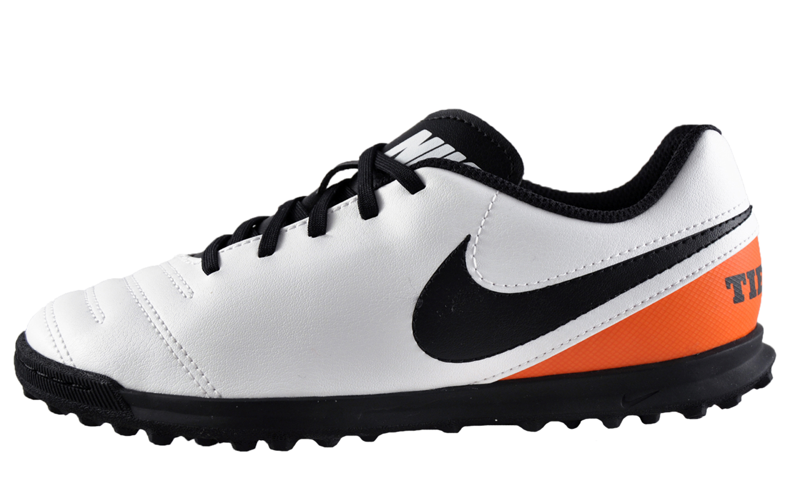 nike tiempo trainers