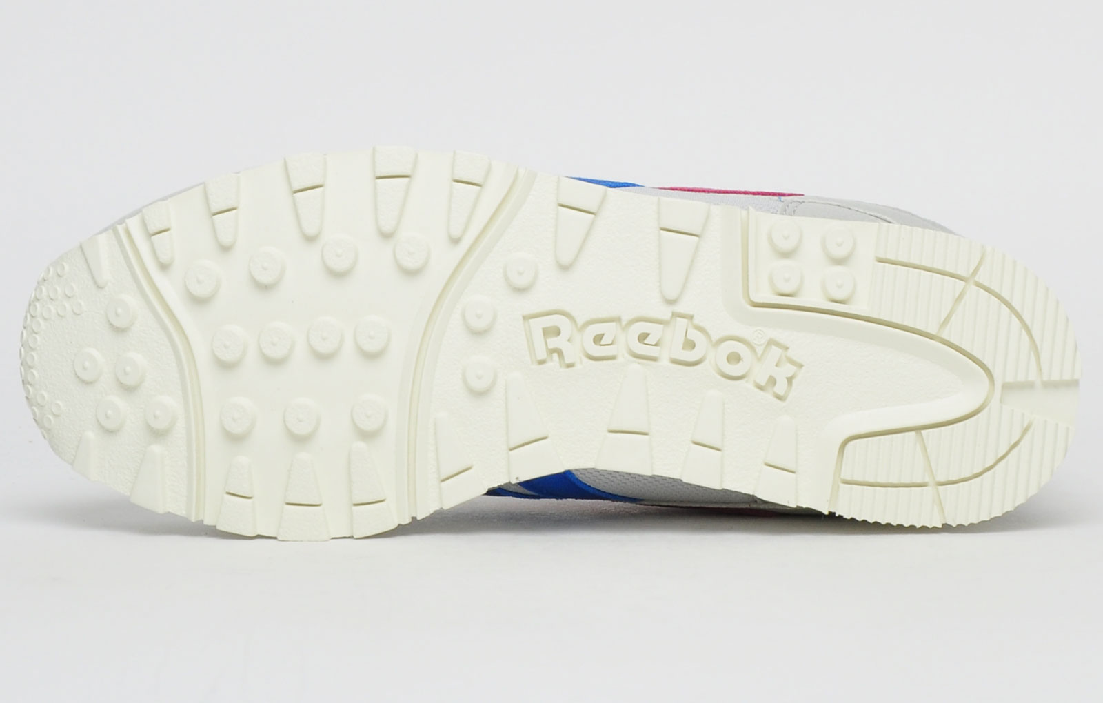 reebok rapide og trainers in white cn6001